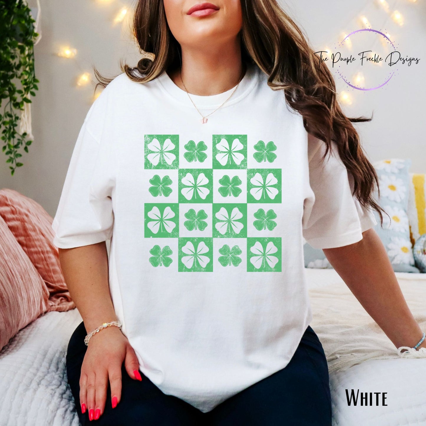 Distressed Clovers