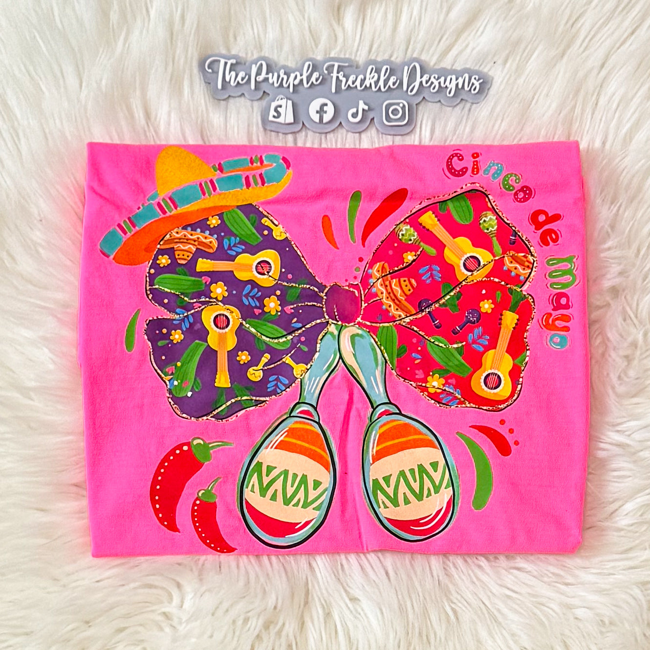 Maracas Coquette on Neon Pink